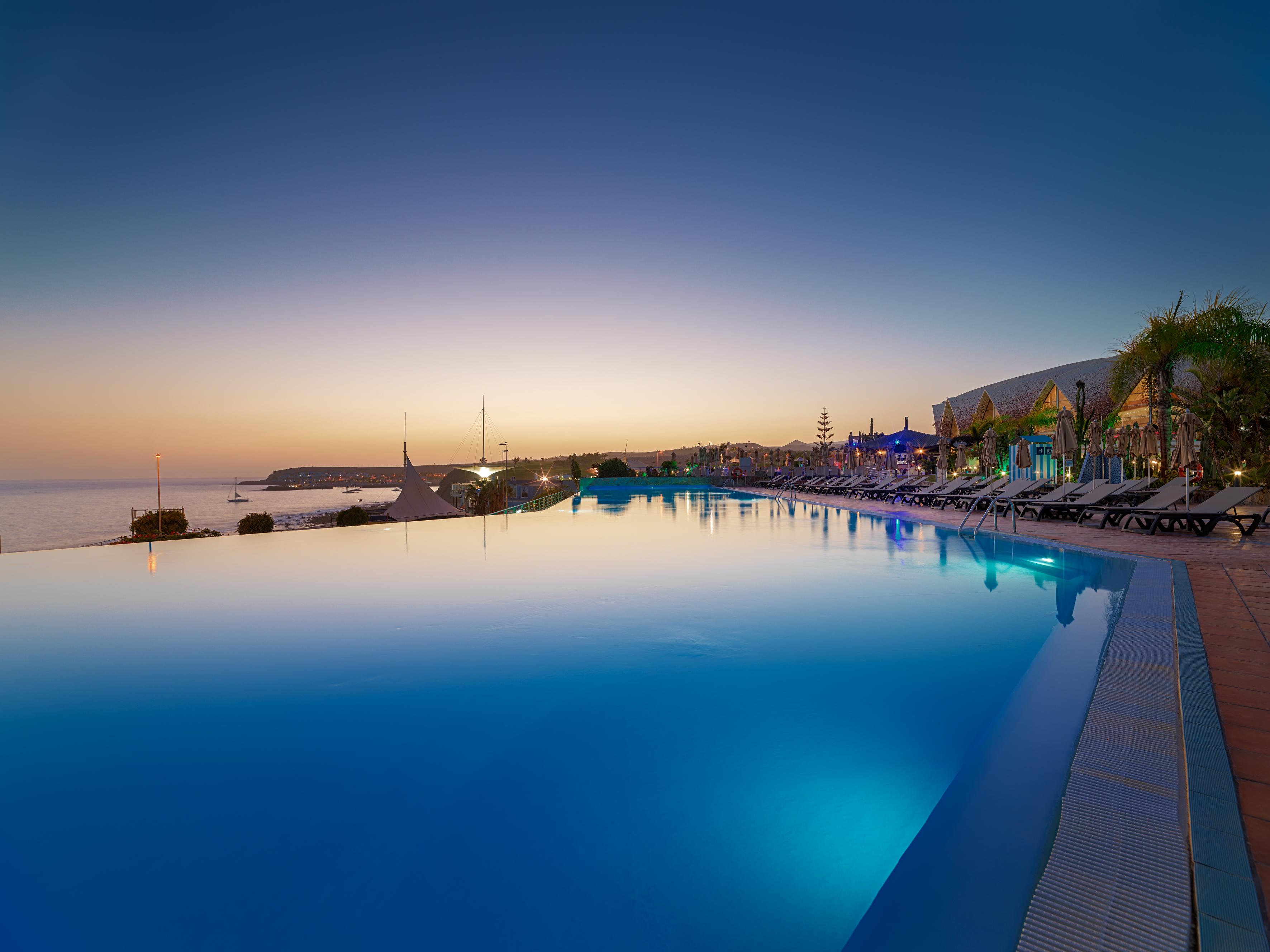 Hotel H10 Playa Meloneras Horizons Collection Esterno foto Infinity pool at the Grand Resort